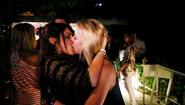 Published March 22 2012 At 600 340 In Snooki And Deena Lesbian